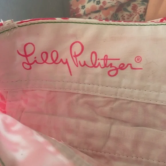 Lilly Pulitzer The Callahan Shorts Get Spotted Pink Lion design - Picture 8 of 9